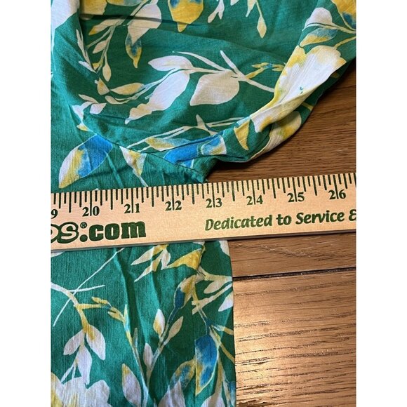 St. Johns Bay Women Green Floral Long Sleeve Blouse Size Large Hawaiian Colorful - Picture 3 of 14
